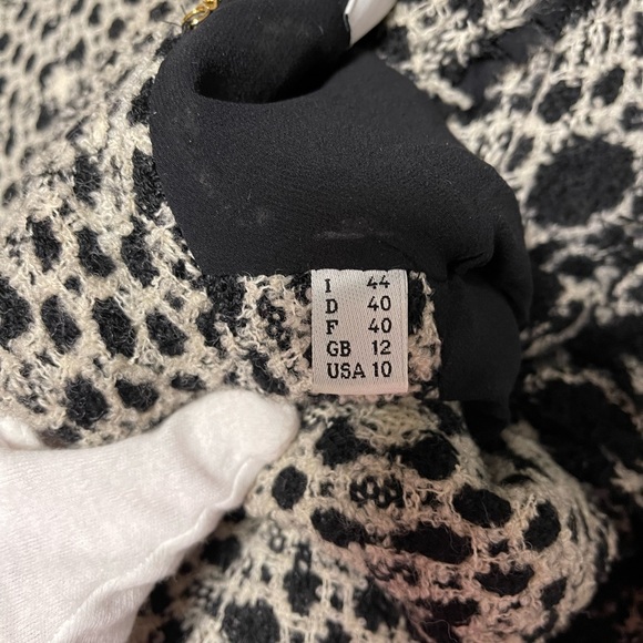 MOSCHINO Italy women's coat! - Picture 8 of 8